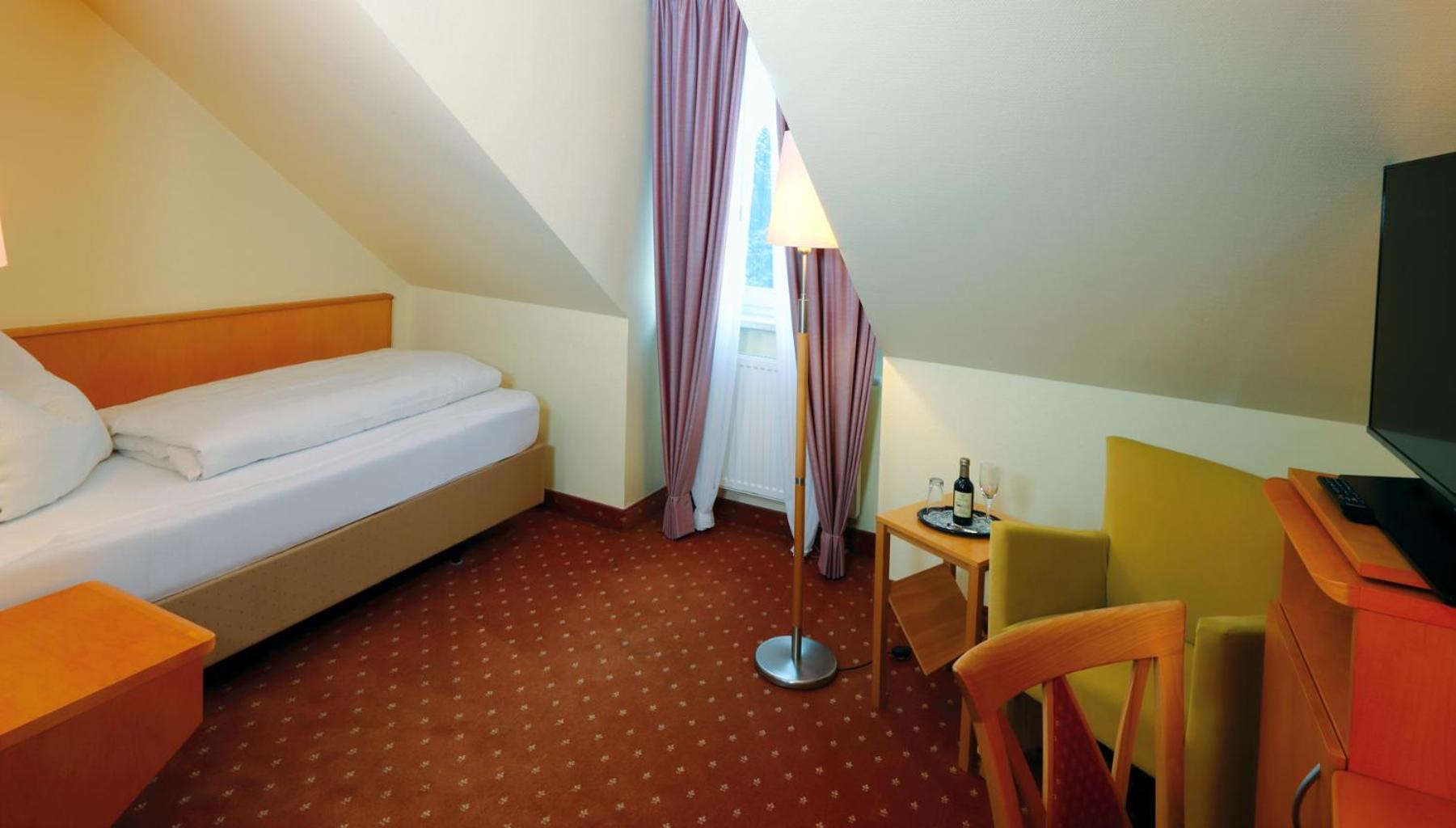 Hotel Und Restaurant Eurohof Duisburg Exteriör bild